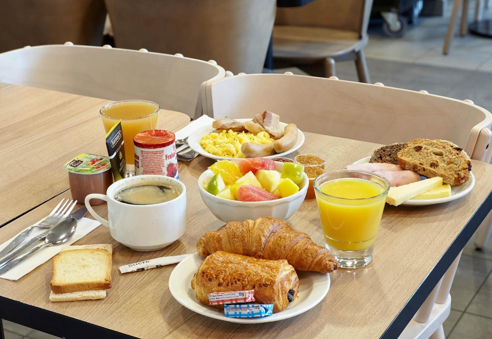 B&B Hotel Paris Saint-Denis Pleyel Экстерьер фото